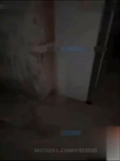 【真实乱伦】亲姐新婚当天穿着婚纱被弟弟操！曾经还试图下药迷奸亲姐