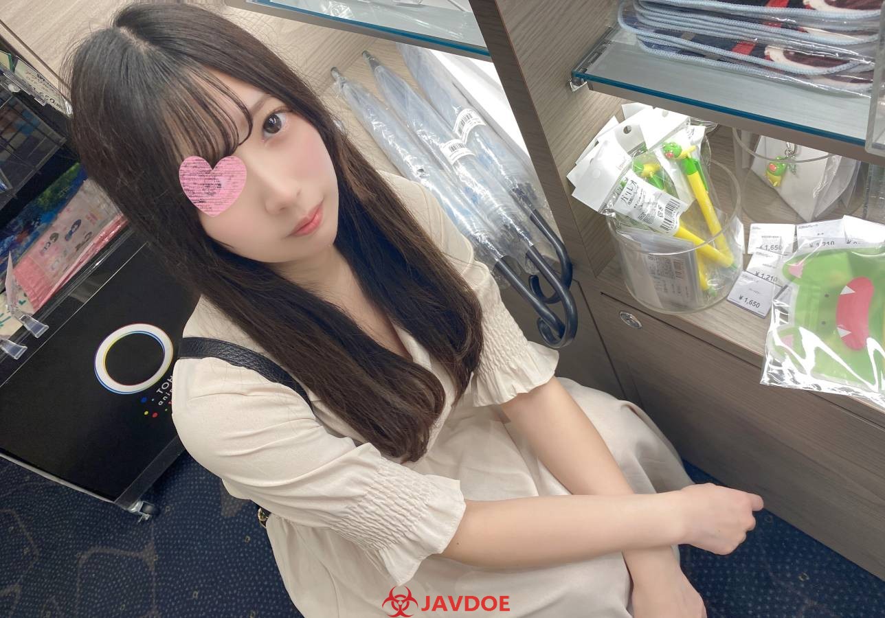 【晒脸】抓住端庄美女的弱点拍摄的视频流出。-cd1