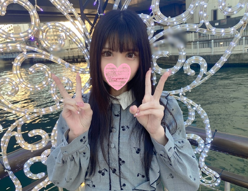 【晒脸#苗条苗条身材】黑色长发的清纯系女生。以不给任何人看的约定拍摄，皮肤白皙没有苗条的身体阴道内露。c-cd2